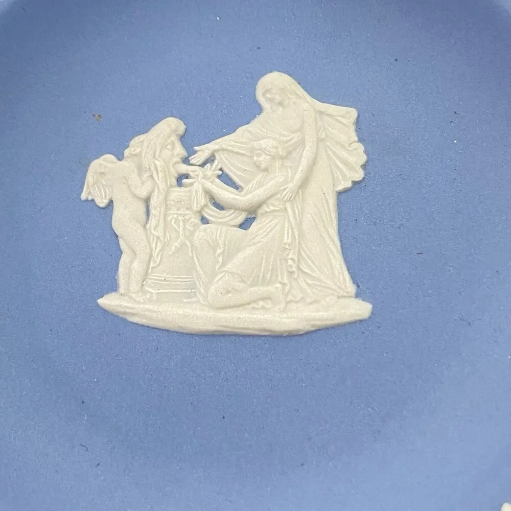Wedgwood Jasperware Pale Blue Round Sweet Trinket Dish City of London Crest Box